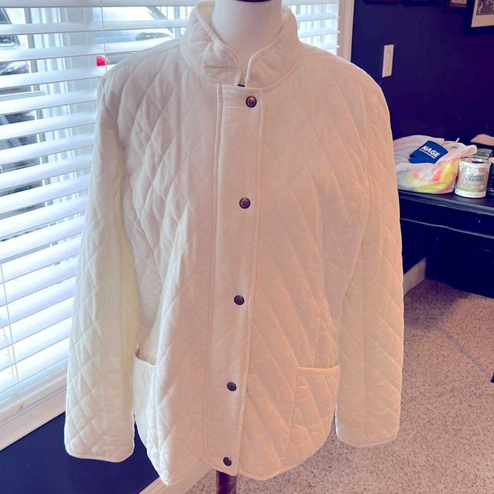Croft & Barrow whitish beige Barn Jacket Size Large.